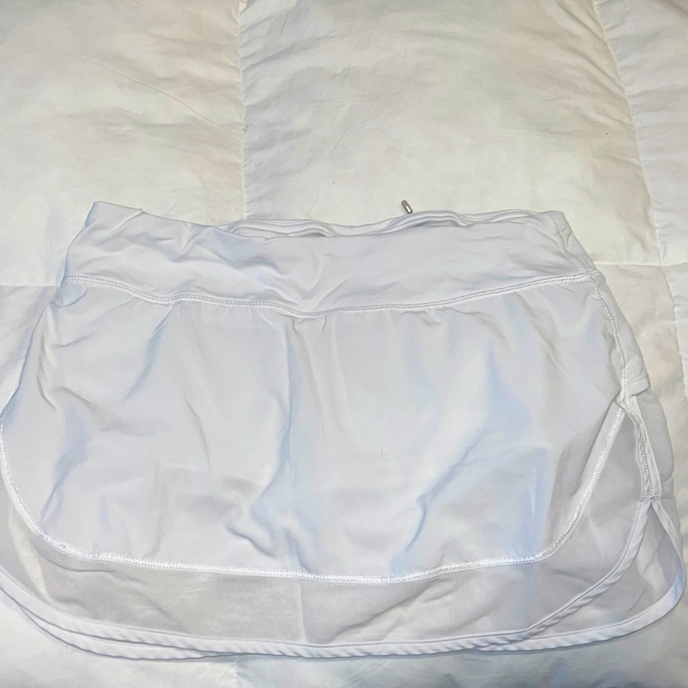 LuluLemon mesh tennis skirt - size 4